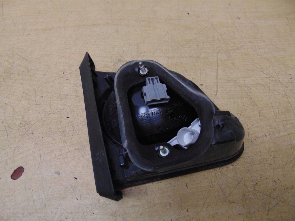 фото №11, Лампа правая задняя w крышка vw tiguan 5n0945094b