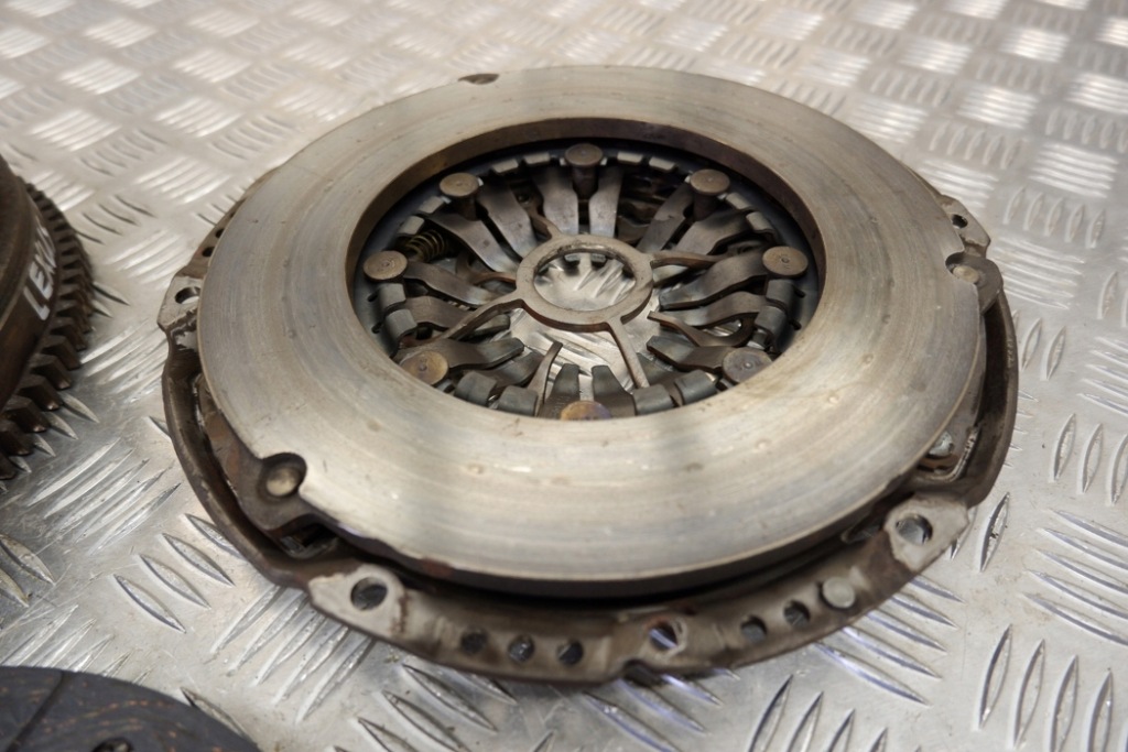 фото №8, Комплект сцепления lexus is ii gse2_, ale2_, use2_ 134500w060 2.2l дизель