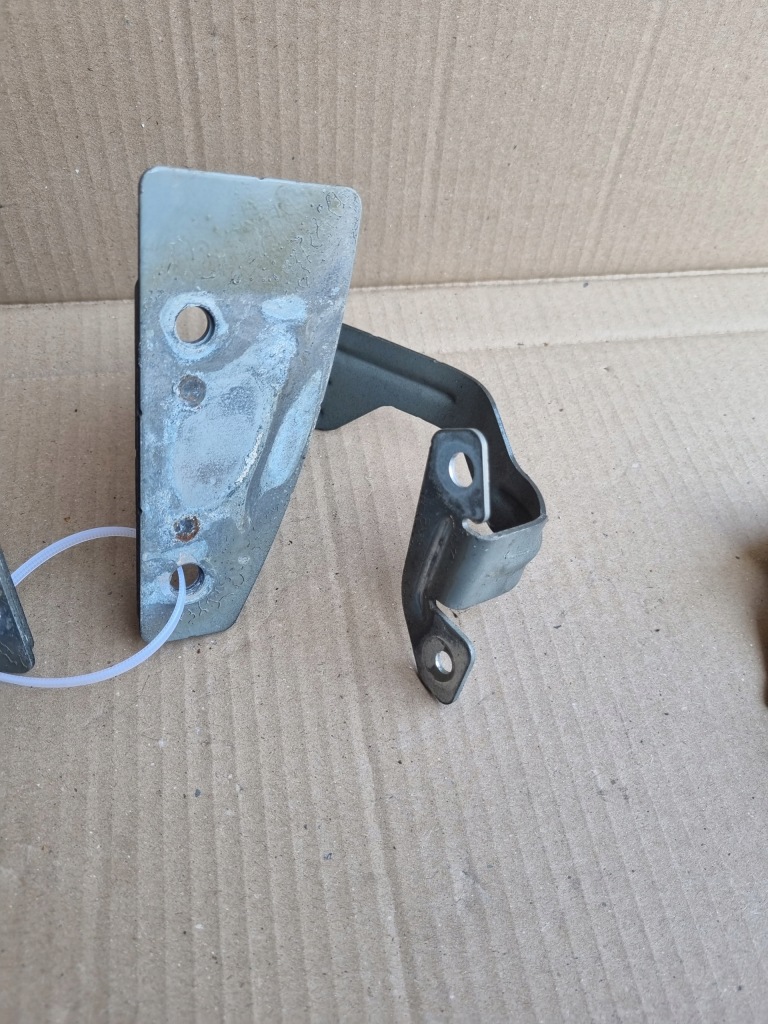 Mondeo mk5 кронштейн кронштейн крыла правый левый перед dg93-f16a090-aa Цена