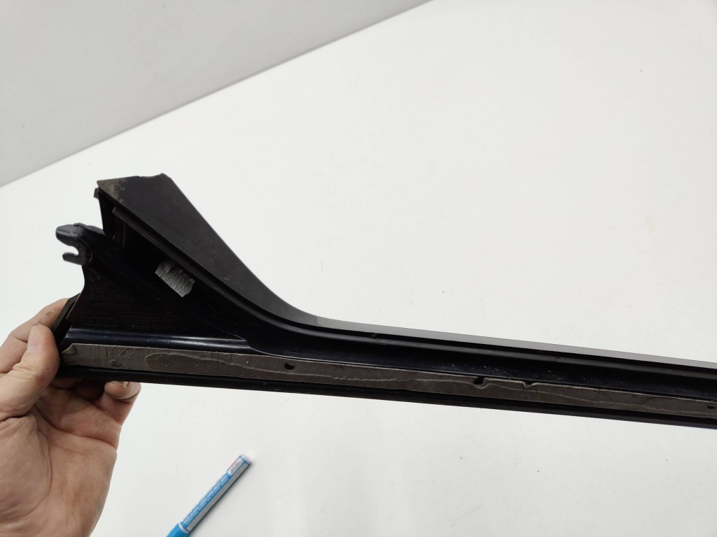 Audi a6 c8 универсал молдинг крышки правый задний  4k9854872 Киев