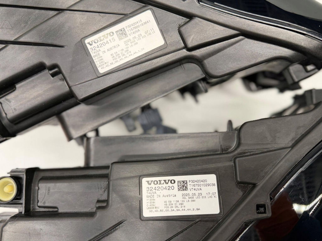 Volvo xc40 рестайлінг  фара ліва правий full led base 32420415 32420420 Київ