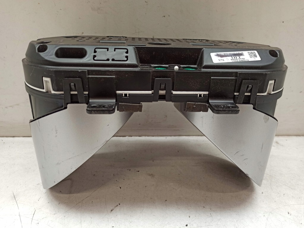 фото №8, Hyundai ix35 1.7 crdi счетчик приборы 94009-2y760