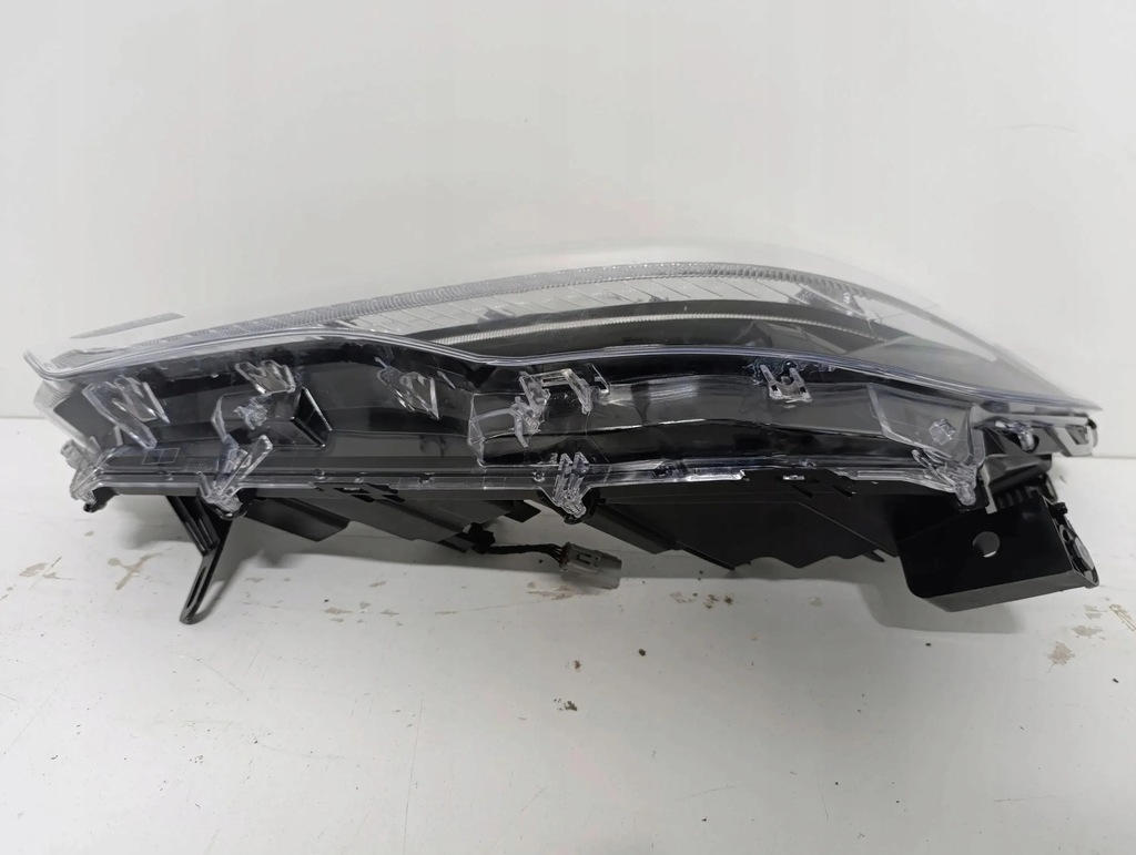 фото №12, Лампа левая перед toyota corolla cross full led