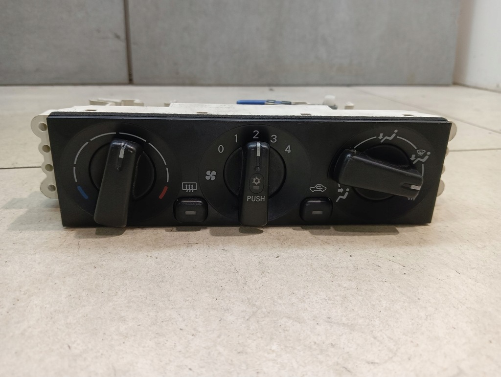 фото №1, Панель обдув space star 1.3 mr262492