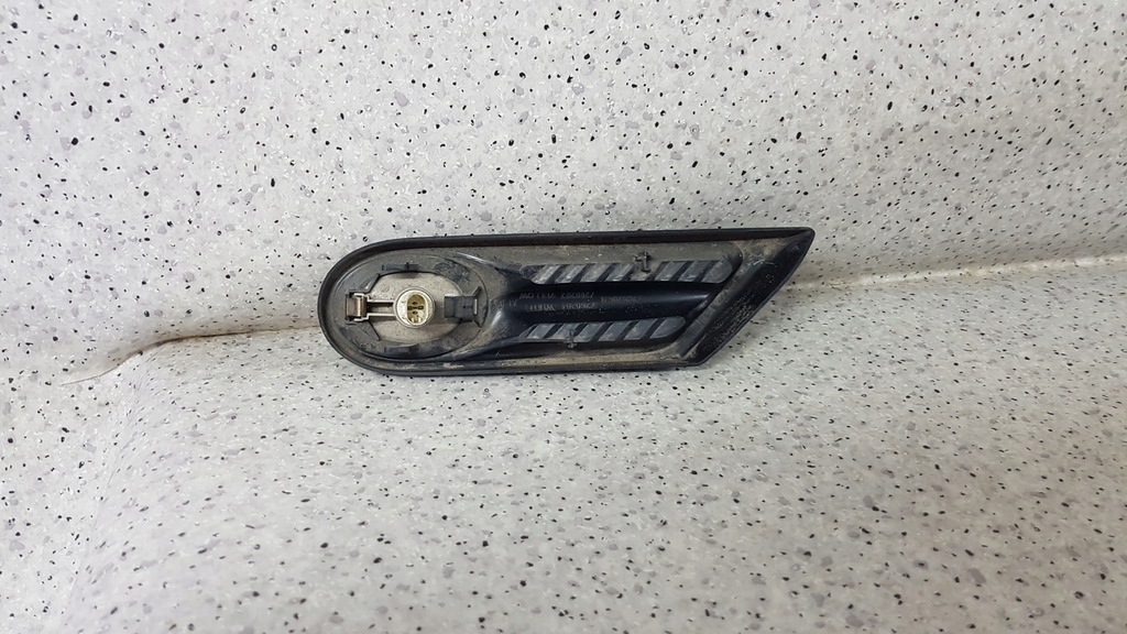 фото №3, Mini r56 r57 правый поворотник боковой 2639