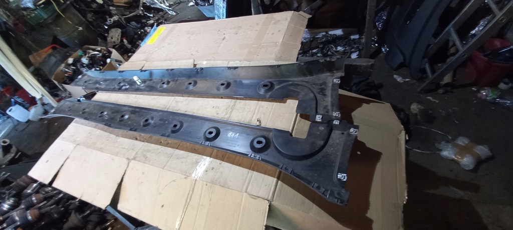 фото №1, Porsche 911 992 молдинг порог левая правая gts