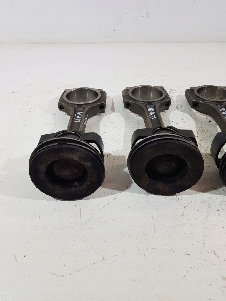 Поршень + шатун mercedes w205 1.6 dci r9ma500 626951 Недорого