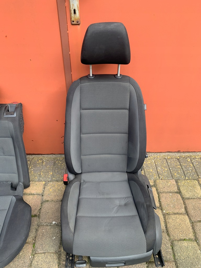 фото №1, Golf v plus заднее сиденье сиденья салон kpl.