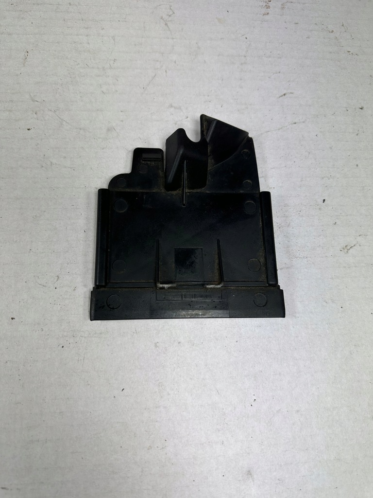 фото №1, Leon iii заглушка предохранителей коробка