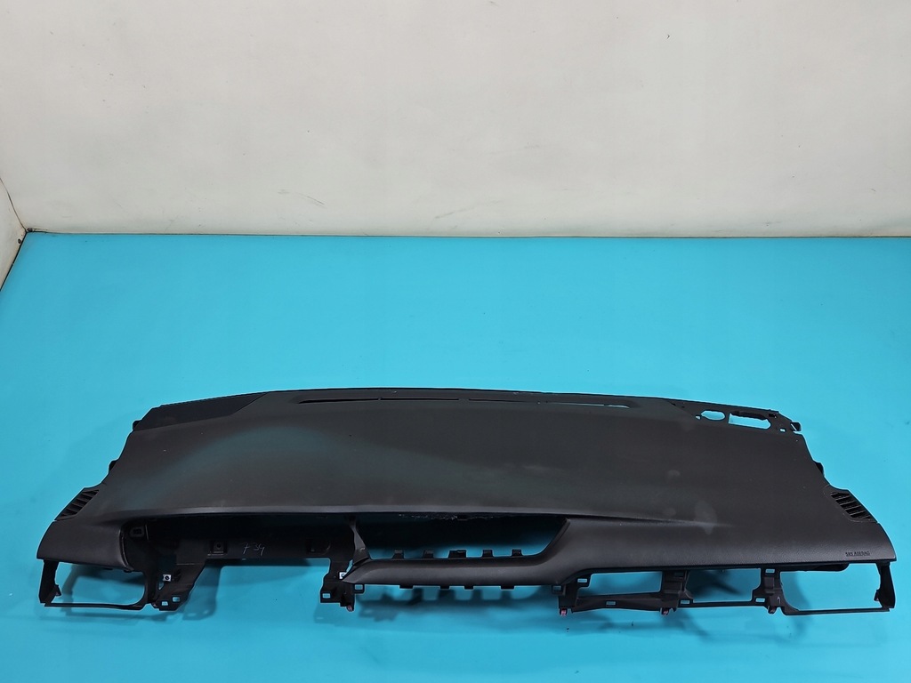 фото №1, Панель приладів приладова консоль панель приладів toyota avensis iii t27 eu