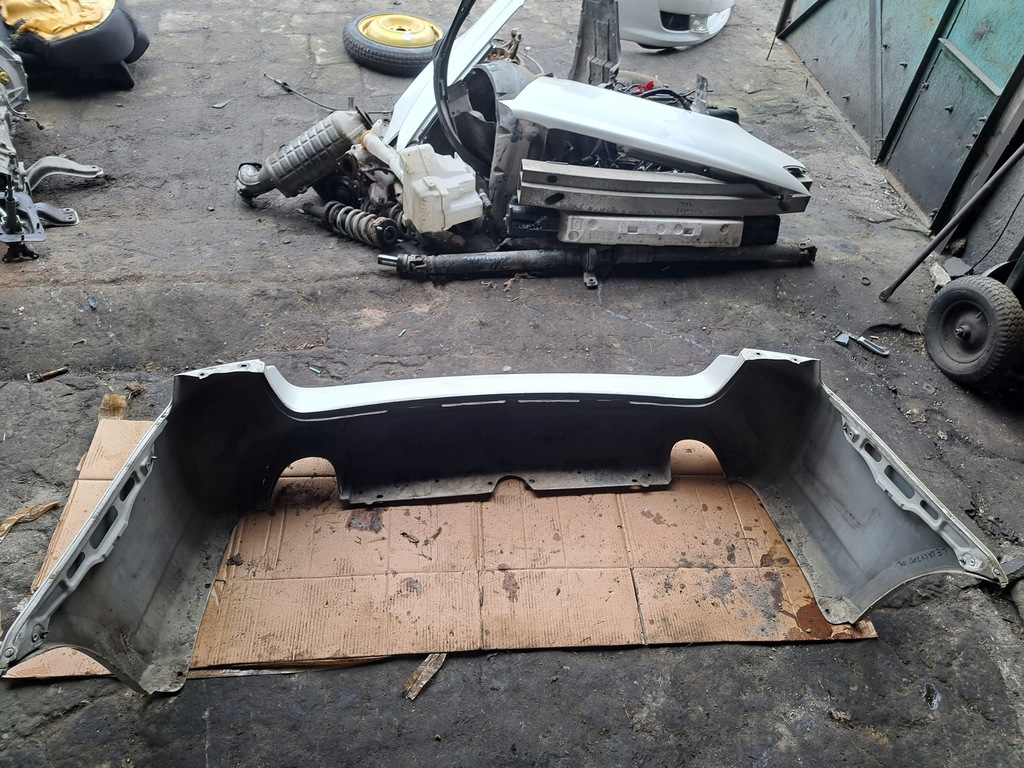 фото №16, Бампер задня subaru legacy iv kombi kod 37j