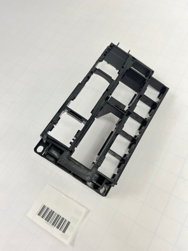 Коробка кронштейн реле корпус mercedes w124 1245050140 Зі Шроту