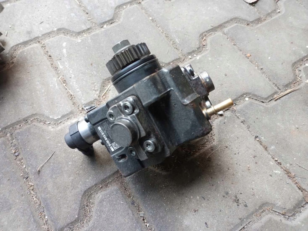 фото №1, Trafic vivaro 1.6 dci насос упорскування