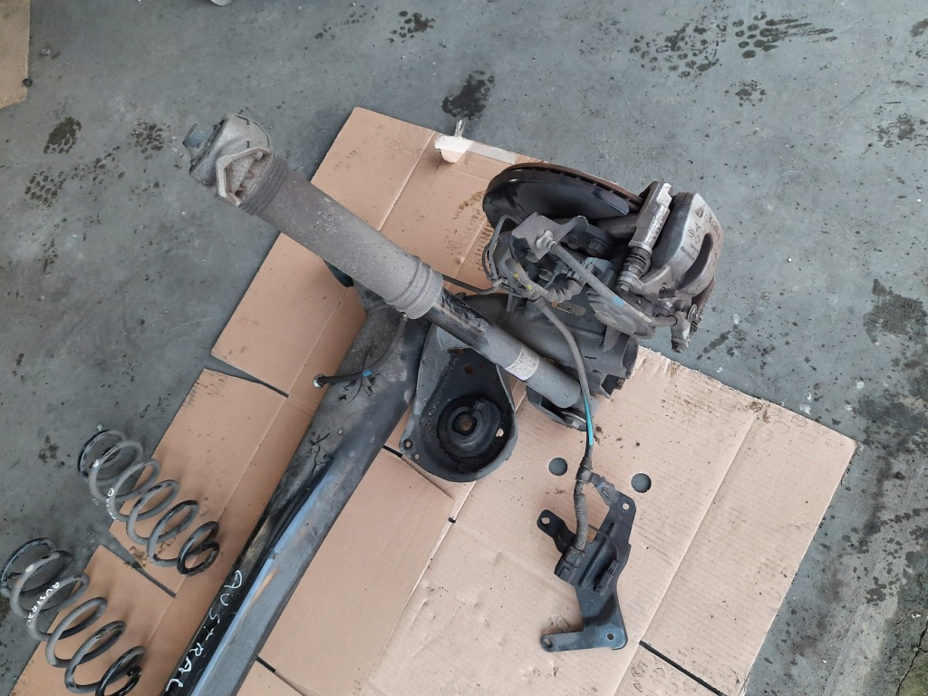 Renault austral 1.2 e-tech oś балка підвіска задня Ціна