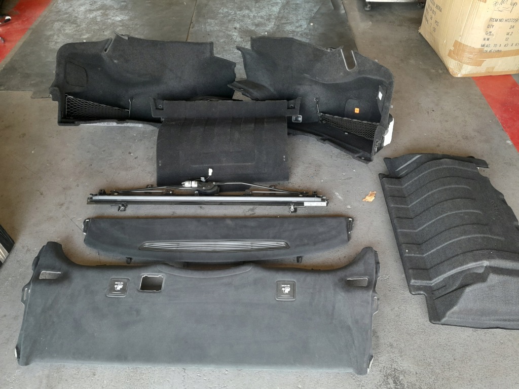 фото №1, Genesis g80 ii 2021- ev шторка обшивка багажника полка багажника обшивка