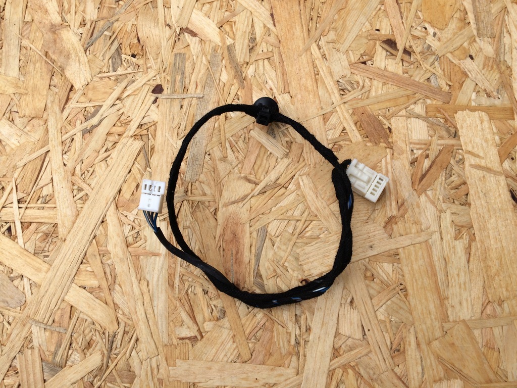 фото №1, Жгут обивка дверь правый левый задняя cla w117