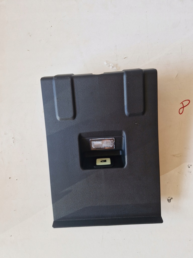 фото №1, Tesla s выключатель кнопка открывания задний крышки