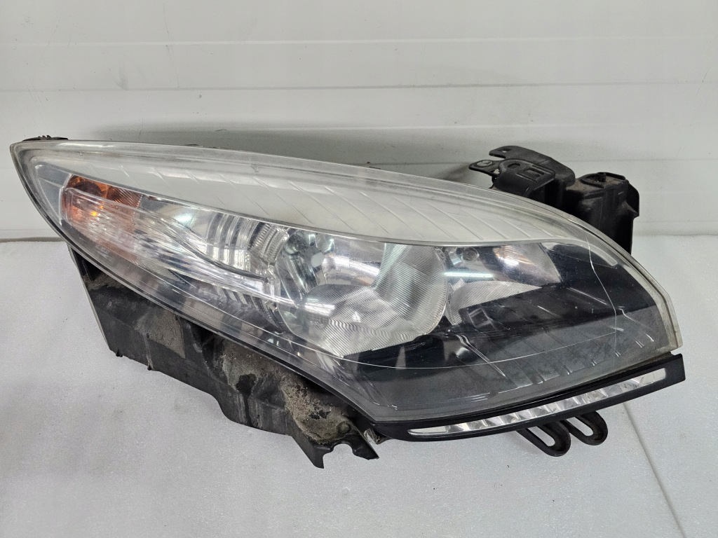 Купити Фара передня правий renault megane 3 рестайлінг  led