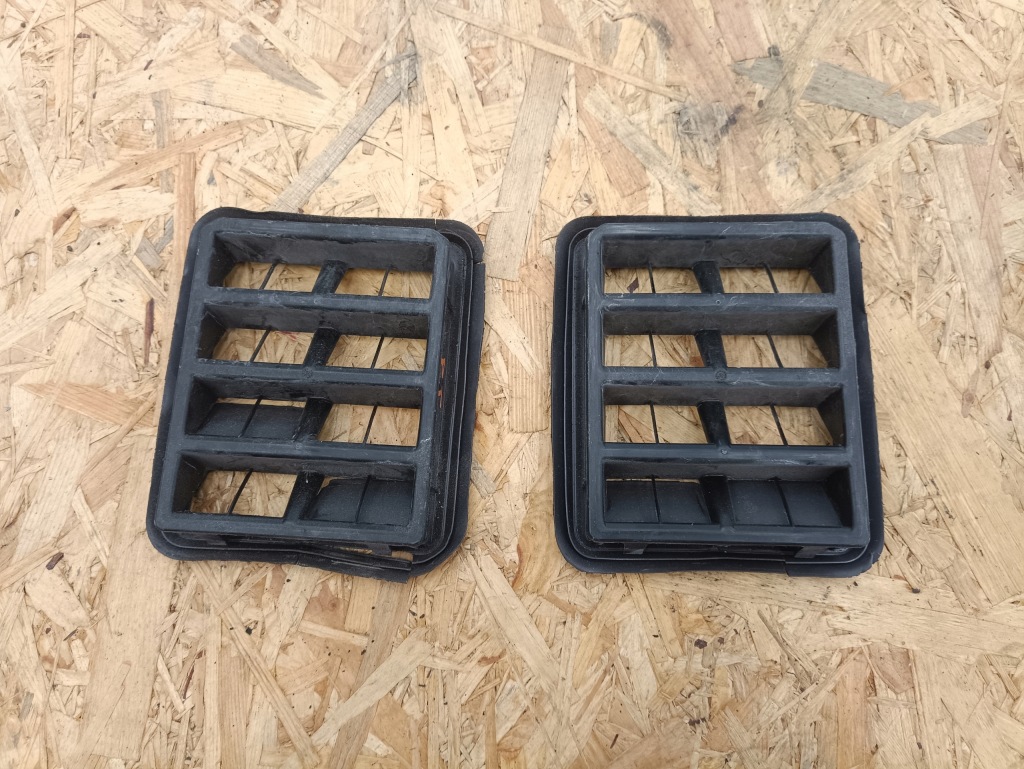 фото №1, Chrysler town country решётка вентиляционная