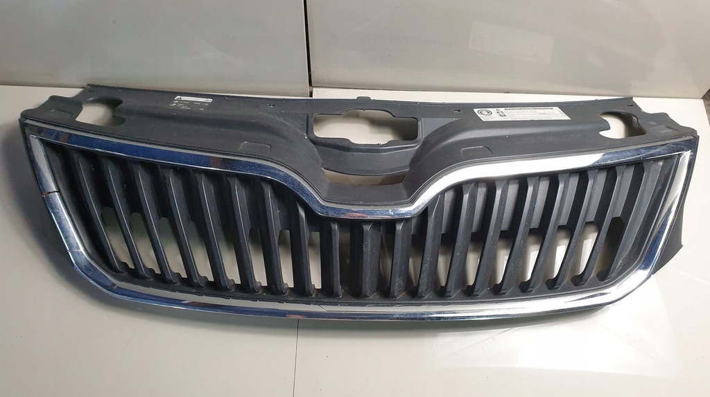 фото №1, Skoda rapid решітка радіатора решітка радіатора бампера перед 5ja853668