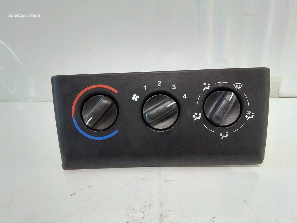 фото №1, Opel vectra b панель обдув кондиціонера