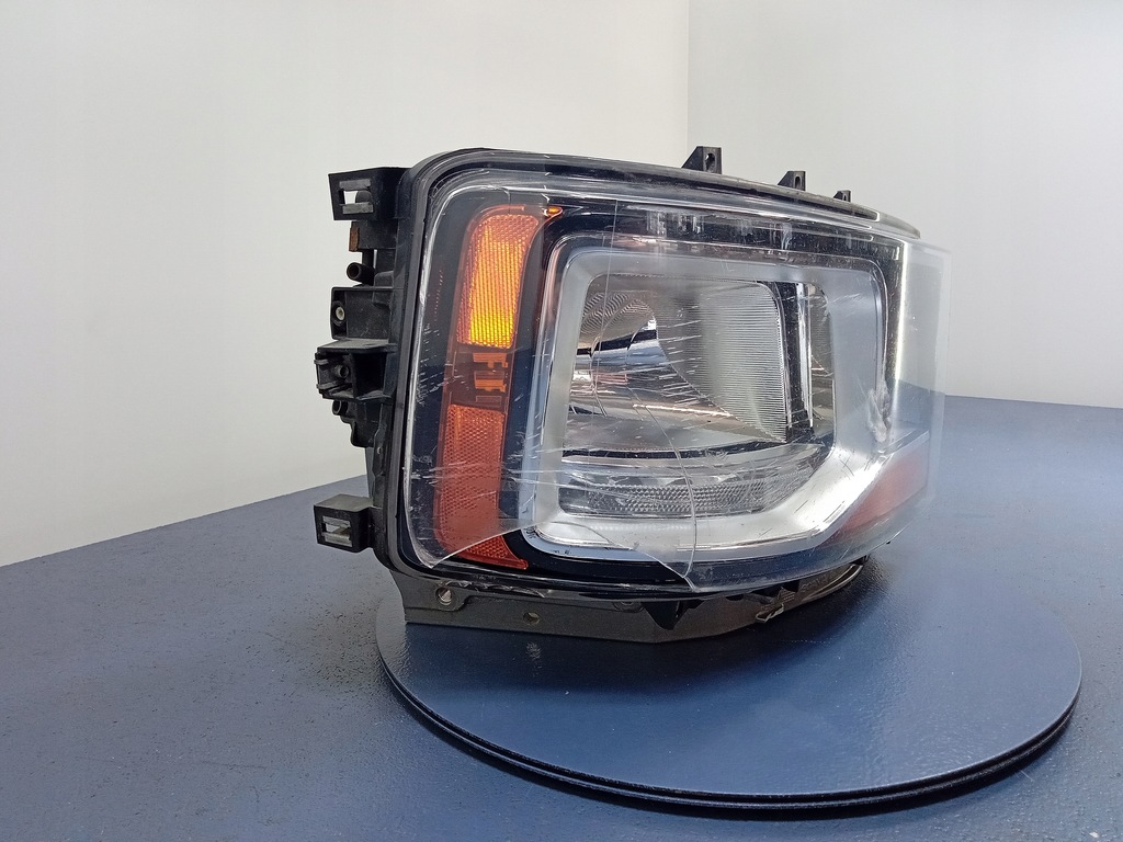 фото №2, Scania r фара правый лампа перед 2655841