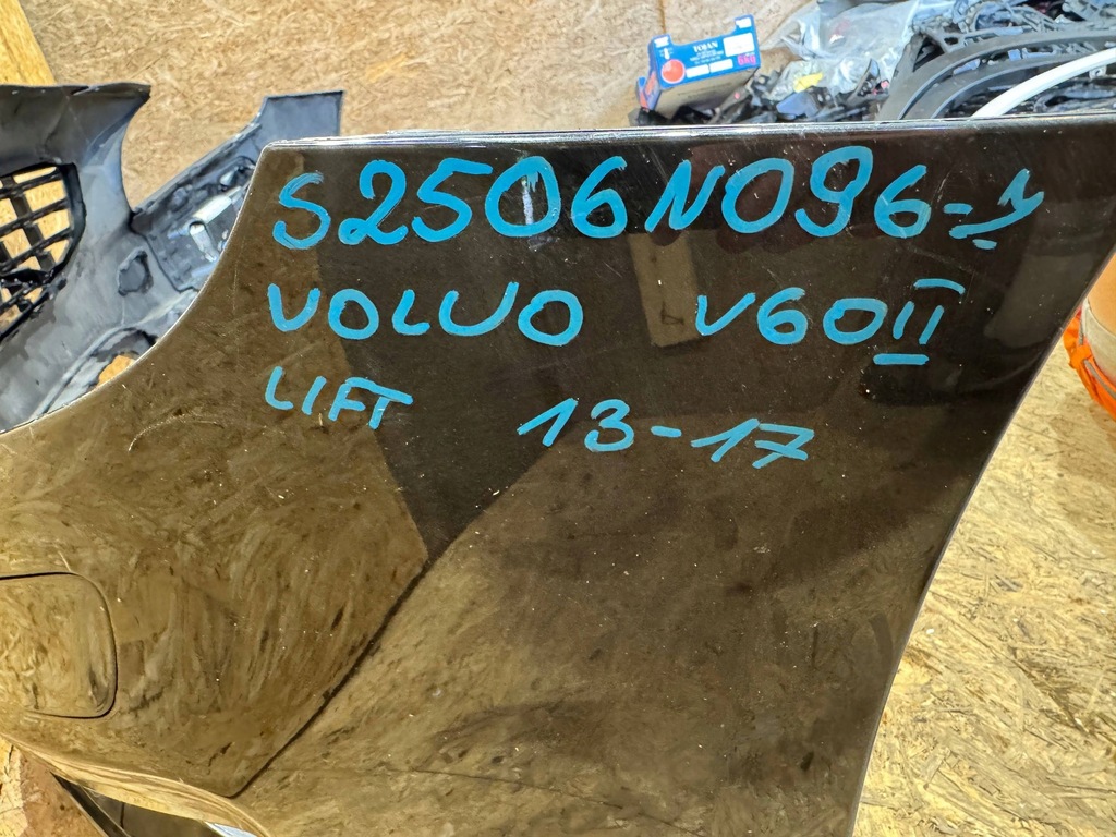 фото №13, Volvo v60 v-60 i i lift 13-17 бампер перед передний решётка радиатора