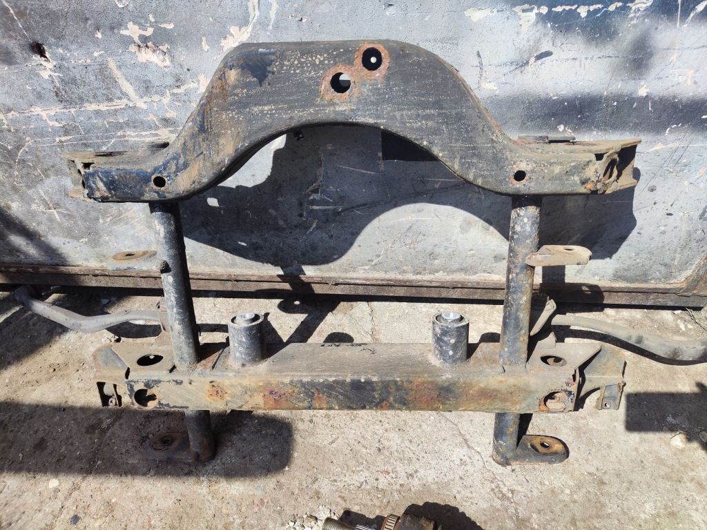 Купить Mercedes ml w163 подрамник подрамник подрамник задний  задняя 4x4