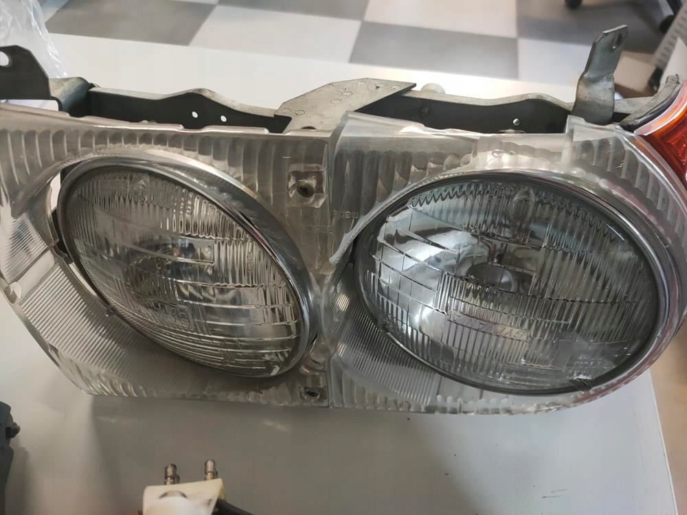 фото №8, Лампа mercedes 107 usa комплектная ładna