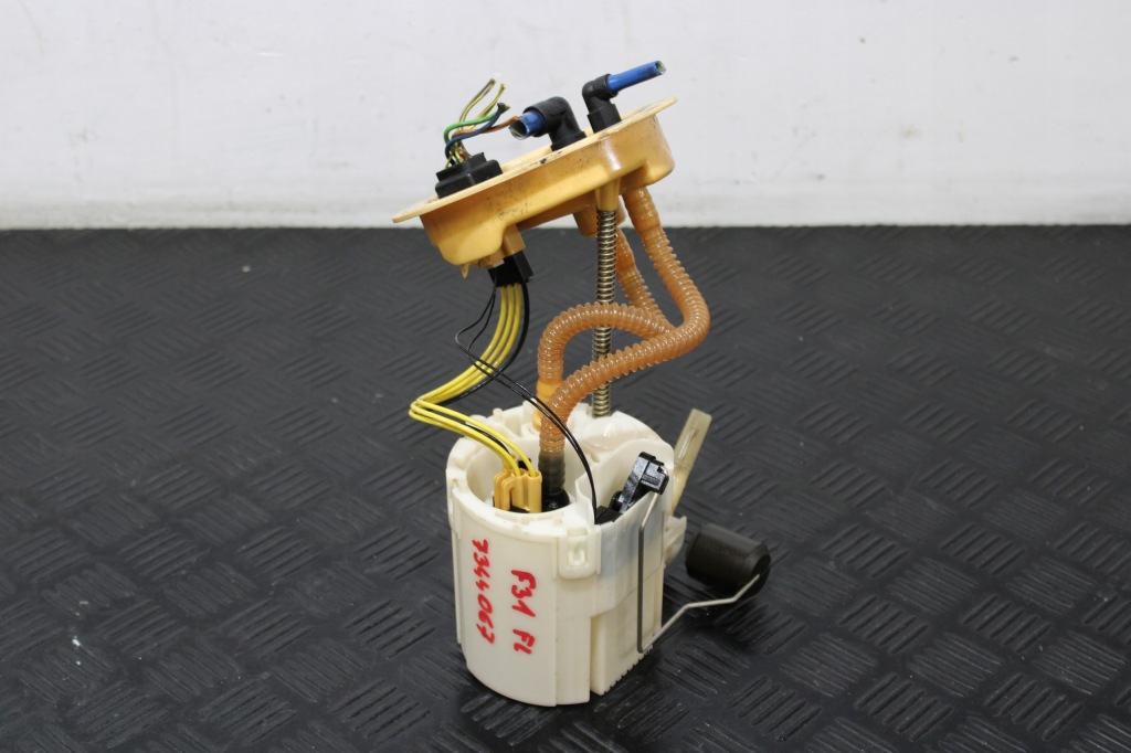 фото №1, Насос пального 7344067 bmw 3 f30 f31 lift m-pakiet