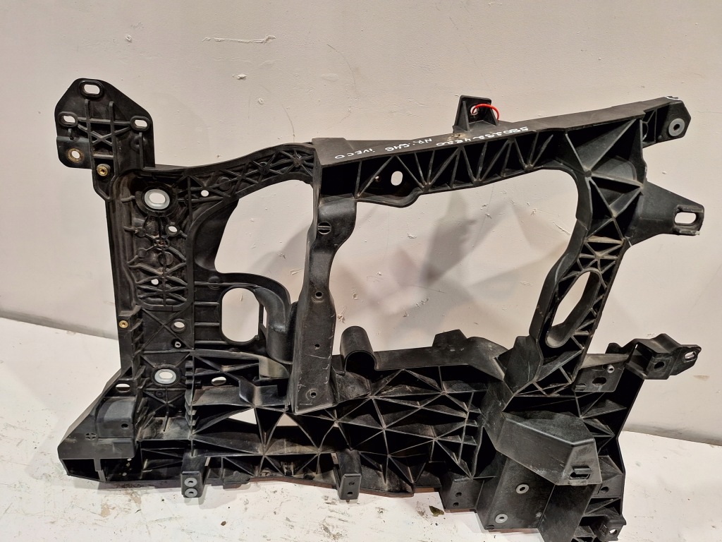 фото №1, Кронштейн панель фари правий новий 5802924820 iveco stralis 19-