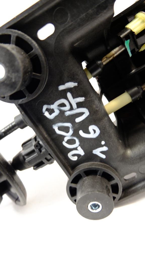 Peugeot 2008 1.6 vti вибірник передач троси Київ