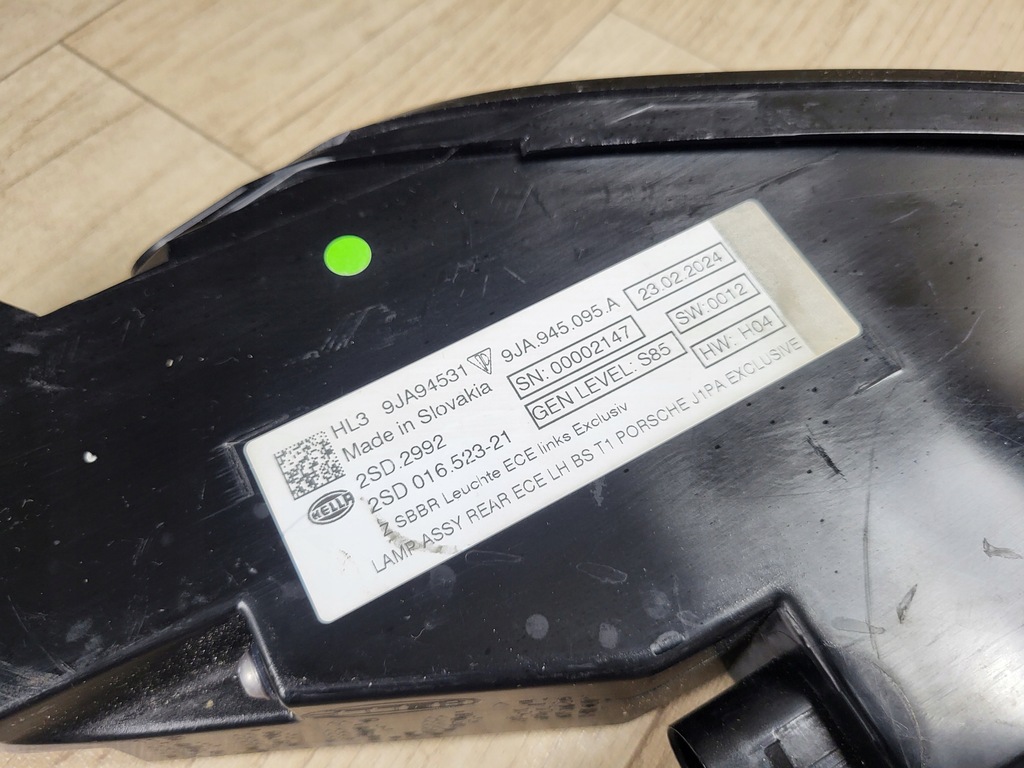 фото №11, Porsche taycan 9j1 лампа накладка задня задня права ліва комплект