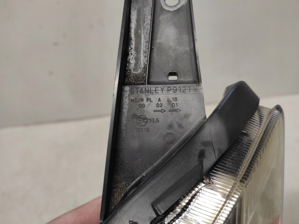 фото №10, Suzuki swift 10- лампа левая перед передняя p9121