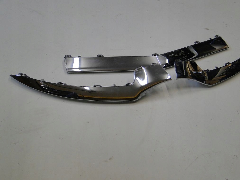 Mercedes e klasa 207 amg молдинг хром правая левая Оригинал