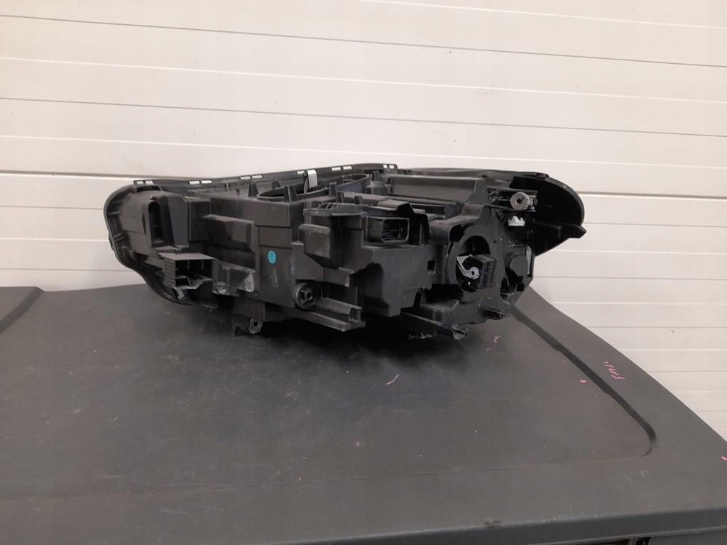 Фара передняя правый  bmw x1 f48 lci full led с Разборки