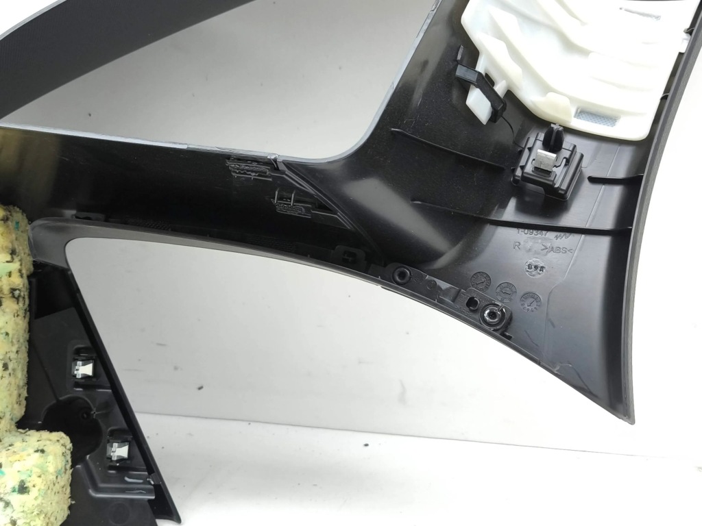 Mercedes-benz eqa 2022 захист стійка d a2476908200 Доставка