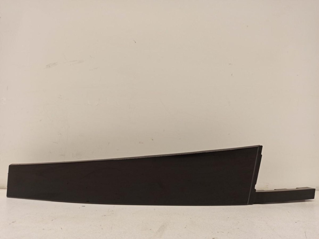 фото №1, Skoda superb молдинг стійка двері права 3v0839902