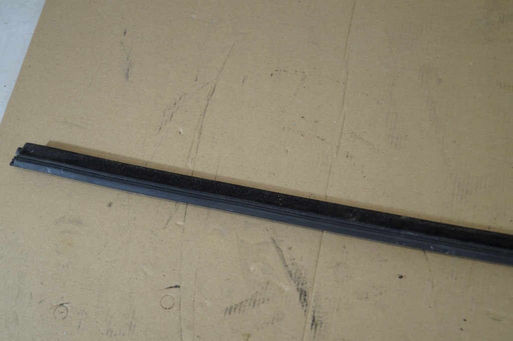 фото №6, Молдинг уплотнитель дверь правый перед dacia lodgy