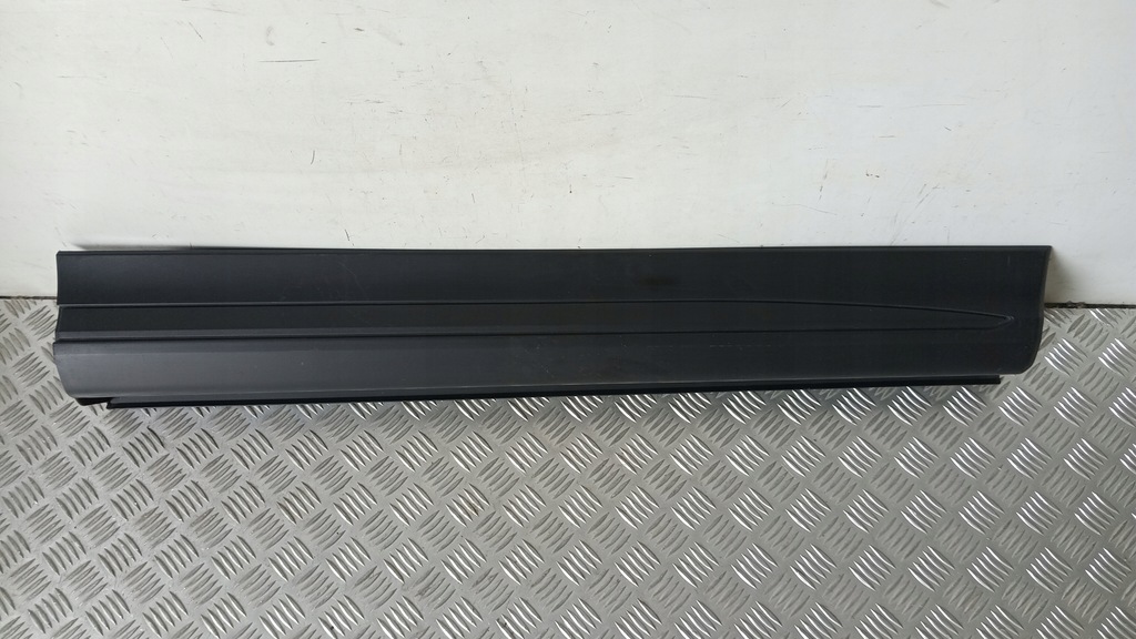 фото №1, Молдинг дверь правый перед mitsubishi eclipse cross 18-20 5727a510 оригинал