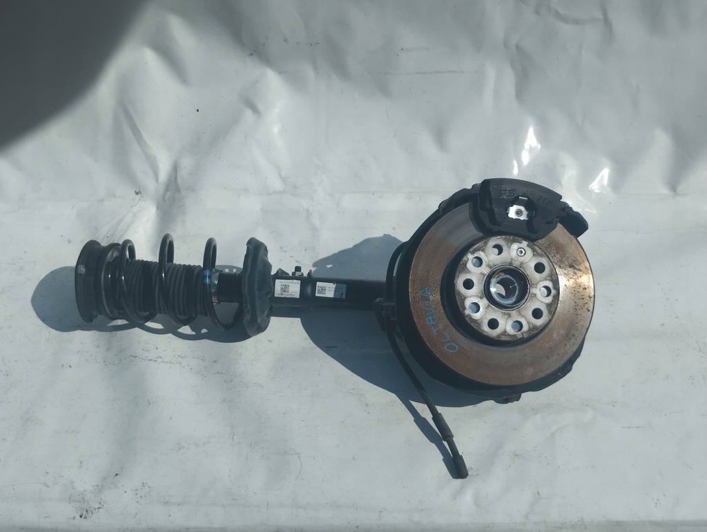 фото №1, Skoda octavia iii lift поворотный кулак амортизатор правый