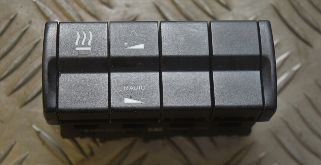 фото №1, Панель керування mercedes-benz оригінальний номер a9605400046