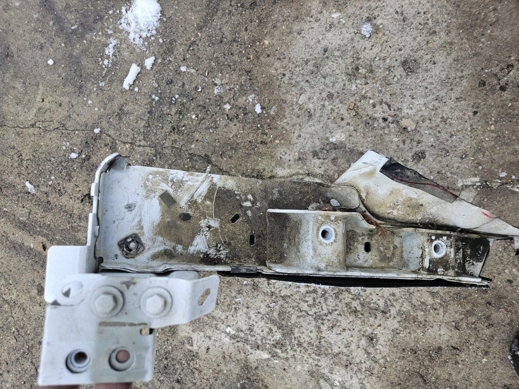 Лонжерон правый  peugeot 208 1 Недорого