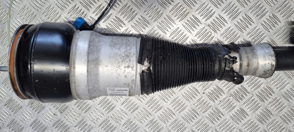 фото №15, Mercedes w222 амортизатор амортизатор правый задняя задний a2223200413