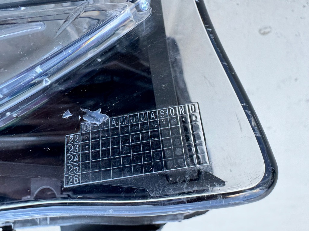 фото №9, Tesla model 3 y 17r- лампа противотуманная фара правый перед передний 1507933-00