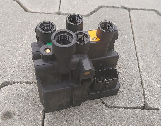 фото №1, Range rover sport l494 распределитель подвеска