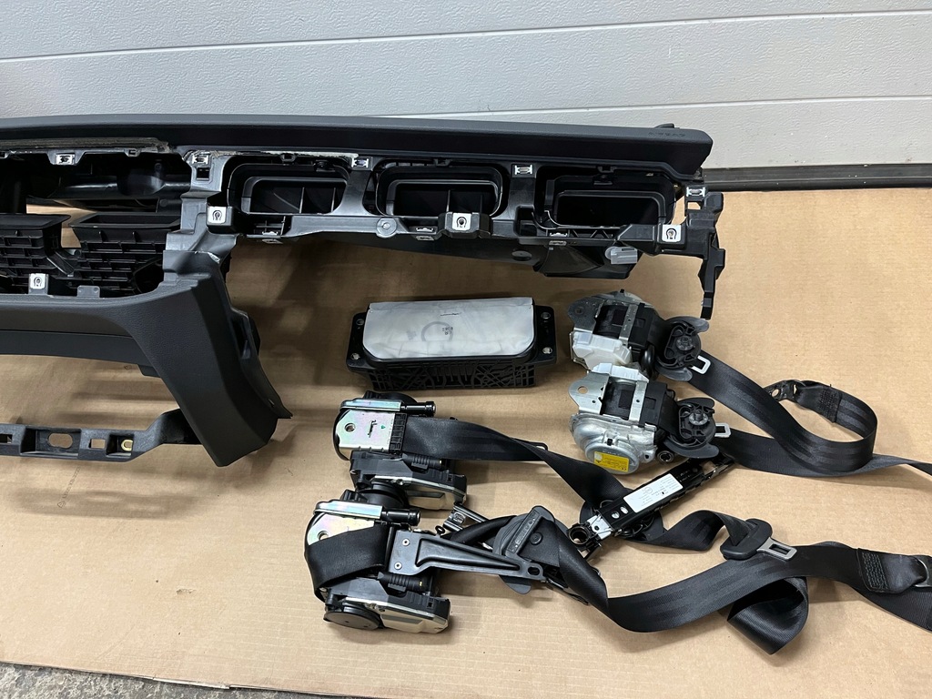 фото №7, Консоль audi q7 4m0 sq7 подушка безопасности ремни проекционный дисплей soul czarna приборная панель оригинал