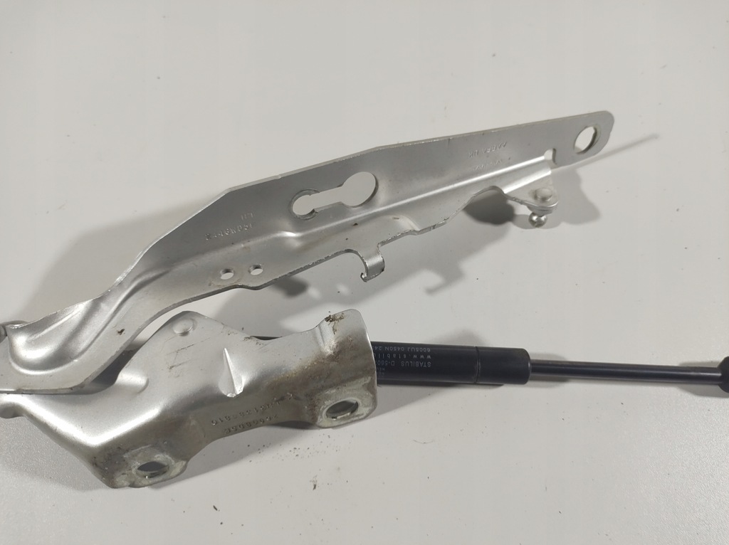 фото №5, Volvo v70 15r- петля капот левый