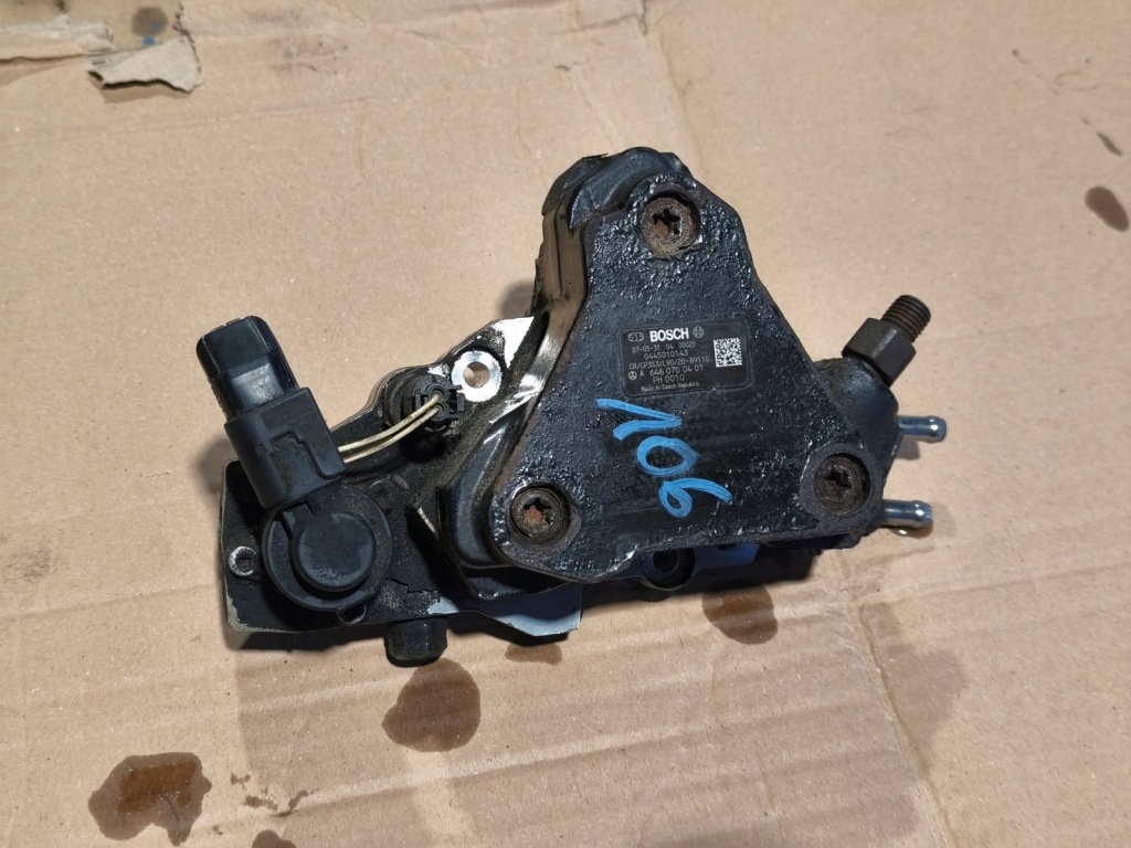 Купить Mercedes 2.2 cdi насос впрыскная a6460700401 0445010143