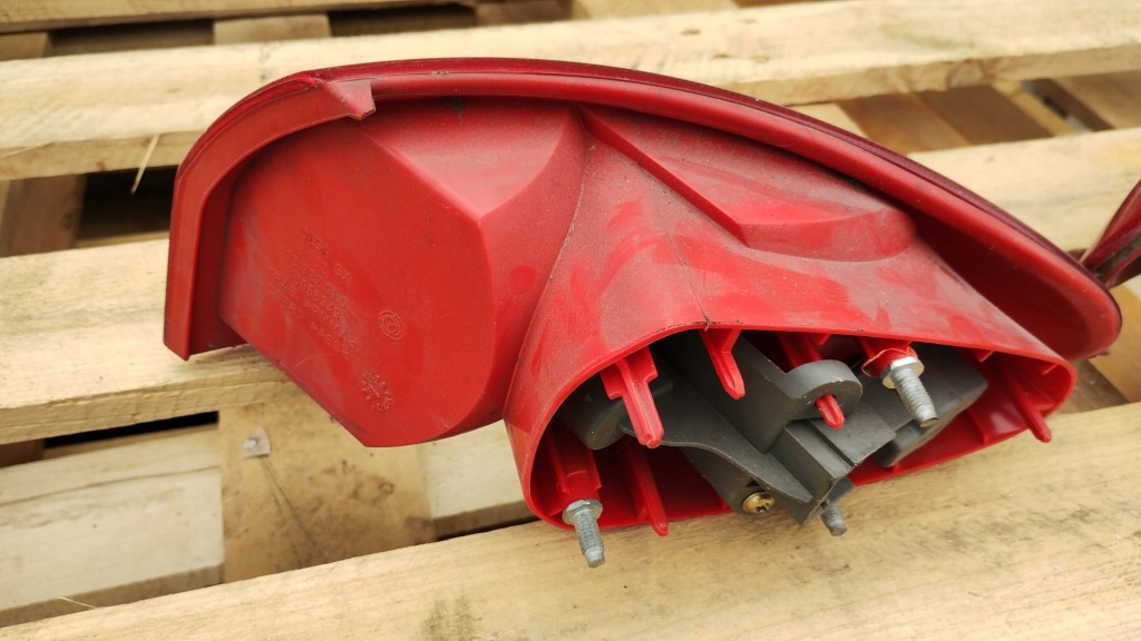 фото №5, Alfa romeo 147 лампа задняя правая левая